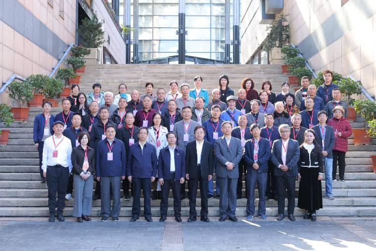 ČWԺkAԊ~ĻD ̈́԰lչHWgӑ