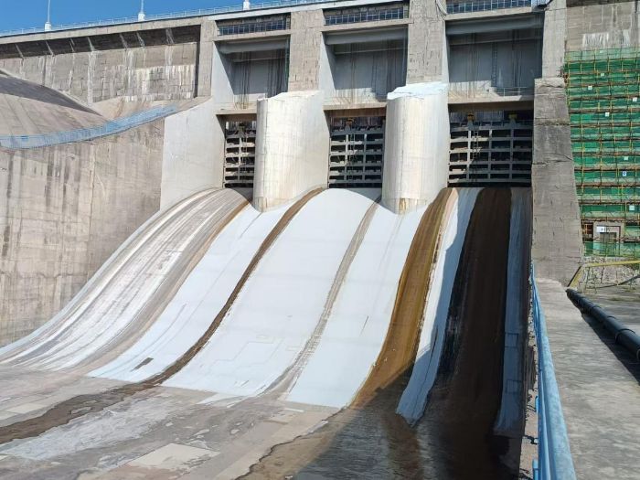 ͦߓoӰ ʸ־(chung)ˮvw